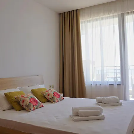 Sirena First Line - сирена на първа линия Golden Sands