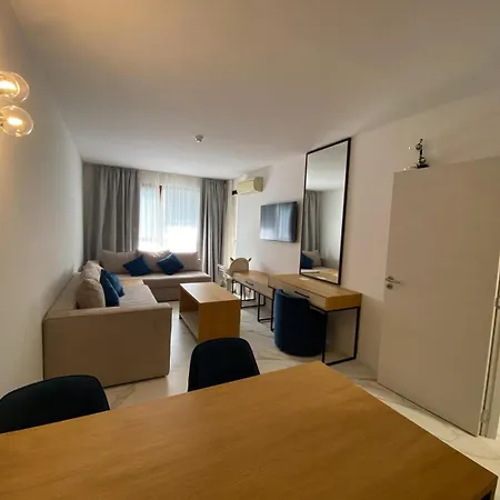 アパート Sirena First Line - сирена на първа линия