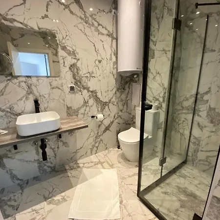 Sirena First Line - сирена на първа линия Апартаменты *