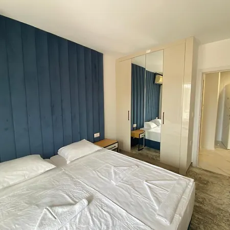 Апартаменты Sirena First Line - сирена на първа линия