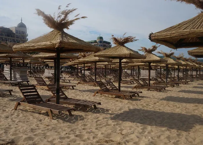 Apartment Sirena First Line - сирена на първа линия *